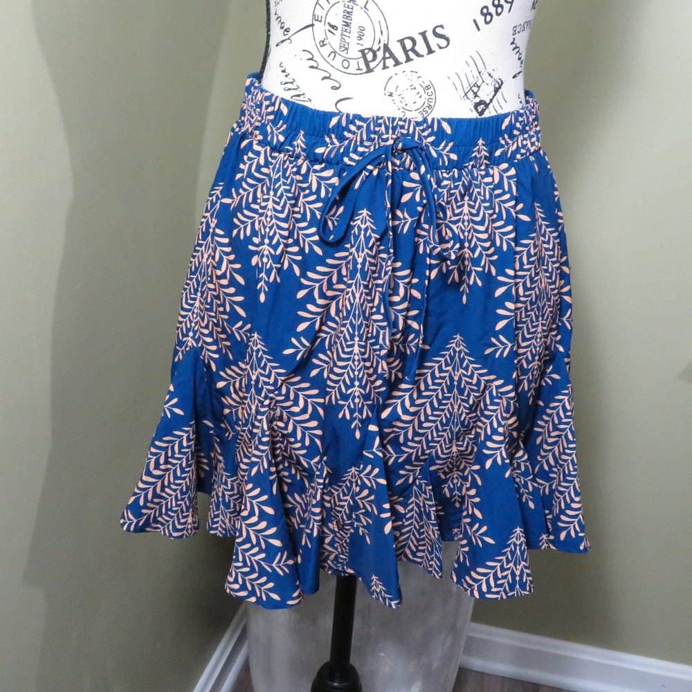 Women`s Cupshe Flowy Skirt above the knee Elastic waist New w tags sz Medium